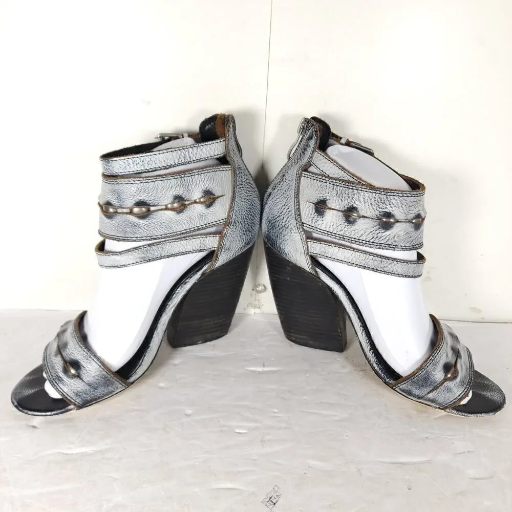 Mia MLE Women's Monterey US 7M Gray Silver Distressed Leather Open Toe Sandals